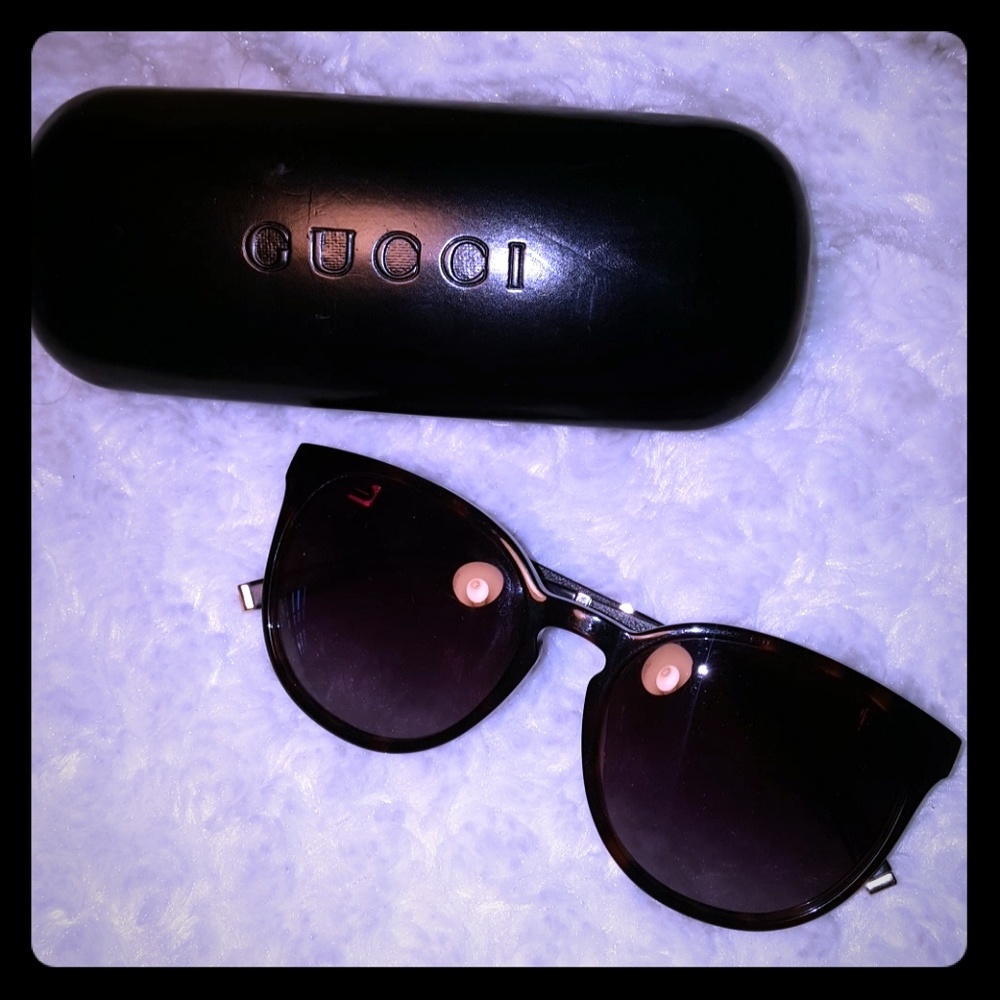 GUCCI GLASS CASE